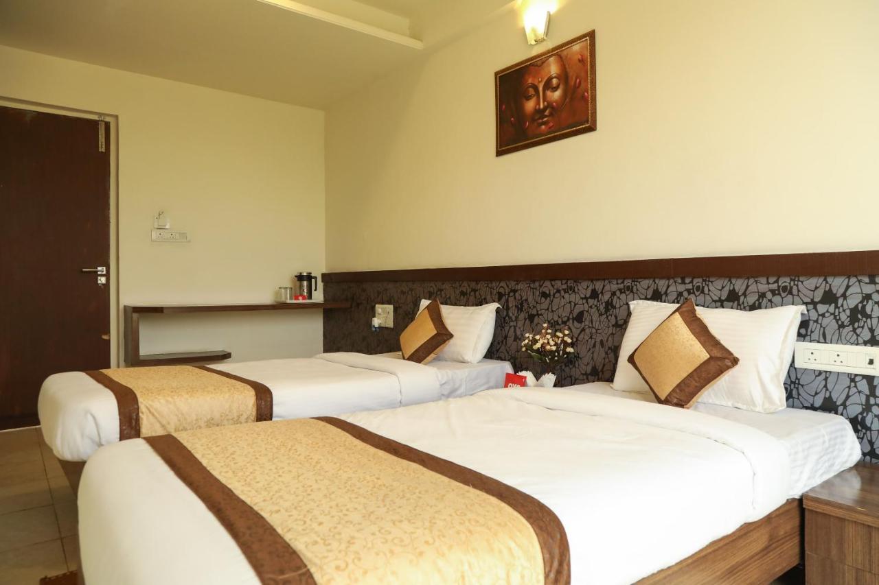 Oyo 10943 Hotel Plus Corporate Khapa  Kültér fotó