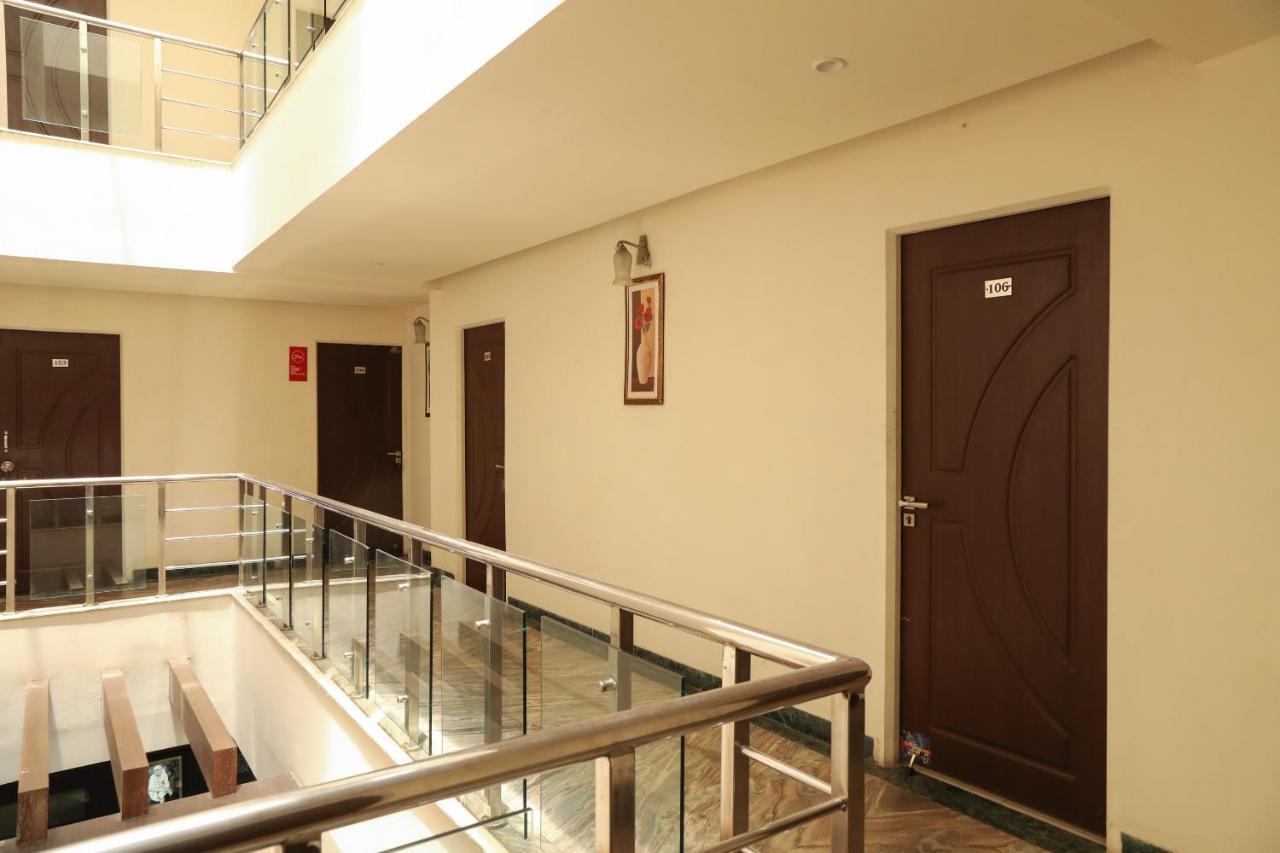 Oyo 10943 Hotel Plus Corporate Khapa  Kültér fotó