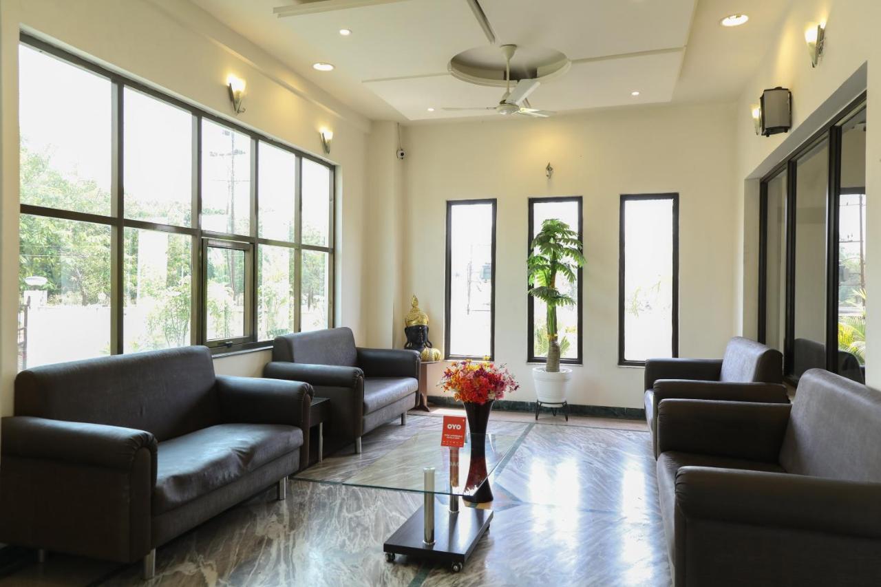 Oyo 10943 Hotel Plus Corporate Khapa  Kültér fotó